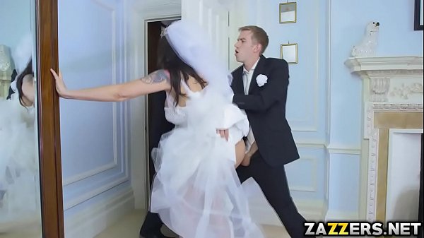 Невеста отдается в жопу и получает много спермы на лицо